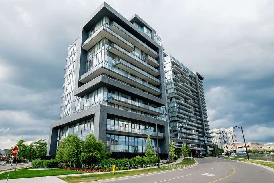 10 Gatineau Drive #1004, Vaughan, ON L4J 0L2
