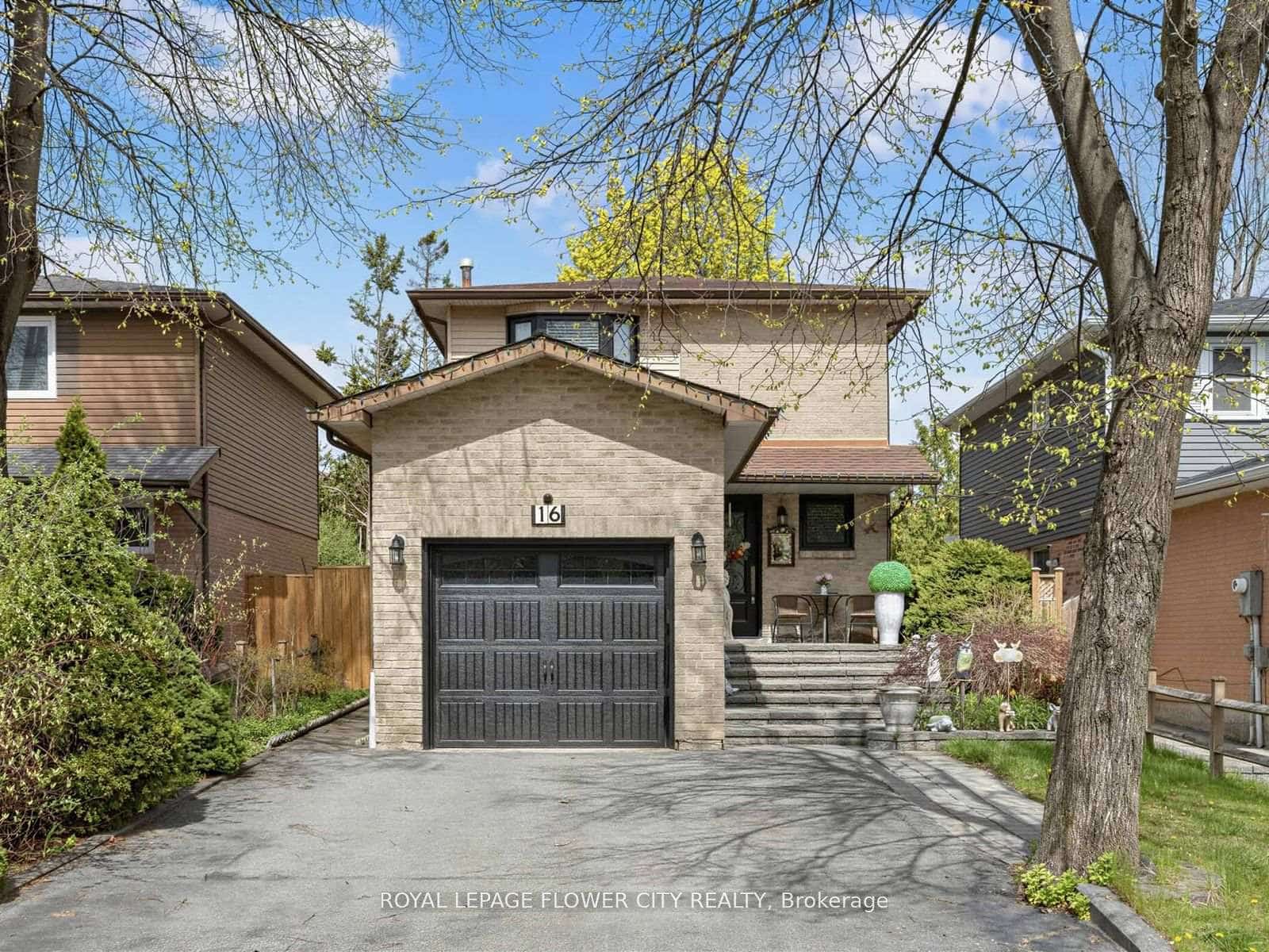 16 Blossom Avenue, Brampton, ON L6X 2W3