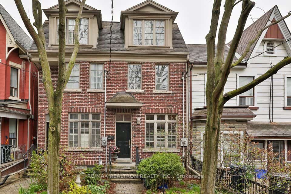 51B Foxley Street, Toronto, ON M6J 1P9