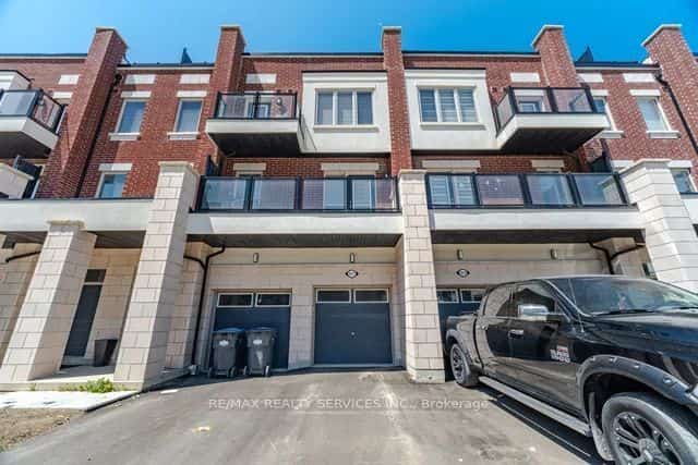 417 Dougall Avenue #14, Caledon, ON L7C 4L5