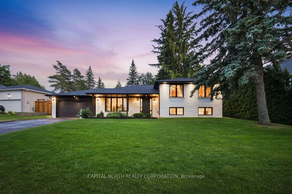 111 Norman Drive, King, ON L7B 1J2