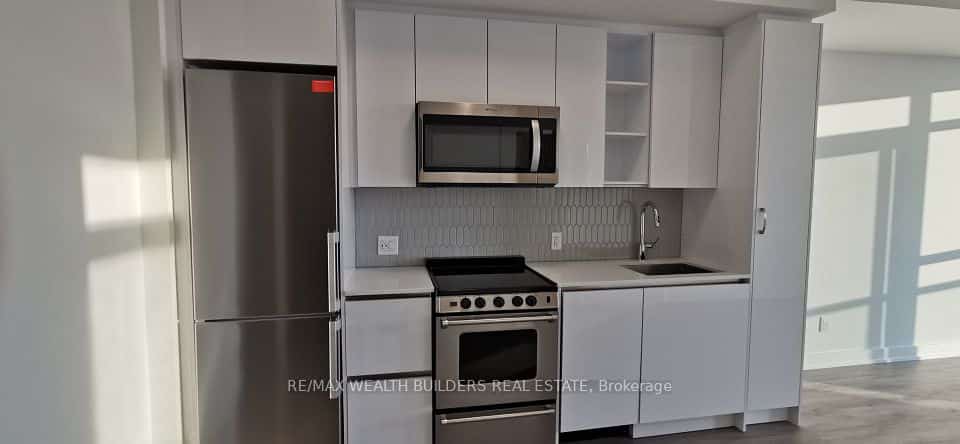 251 Manitoba Street #620, Toronto, ON M8Y 4G9