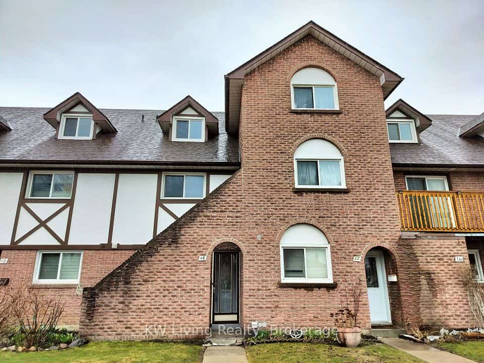 81 Irwin Road #18, Toronto, ON M9W 5W1