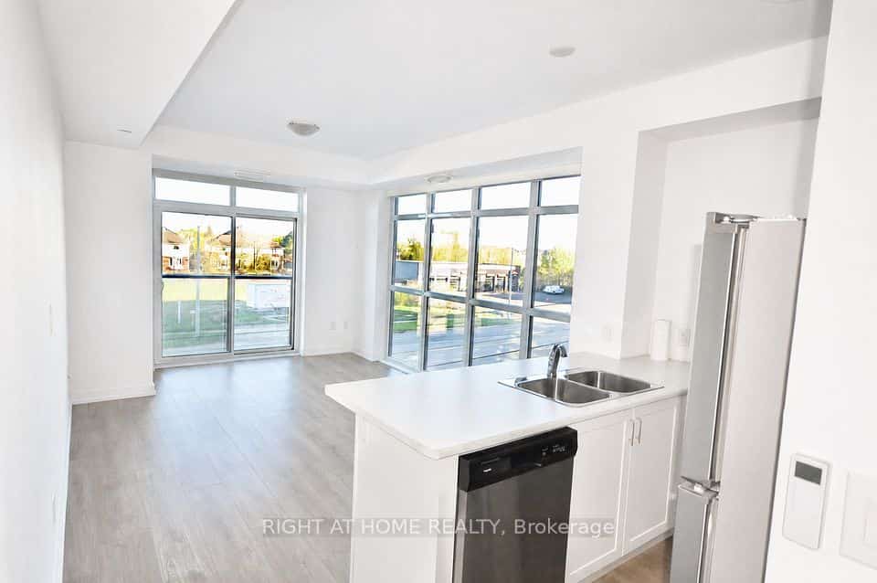 450 E Dundas Street E #306, Hamilton, ON L8B 1Z2