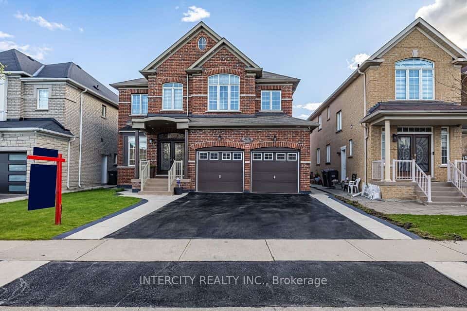 6 Constance Street, Brampton, ON L6P 3G4
