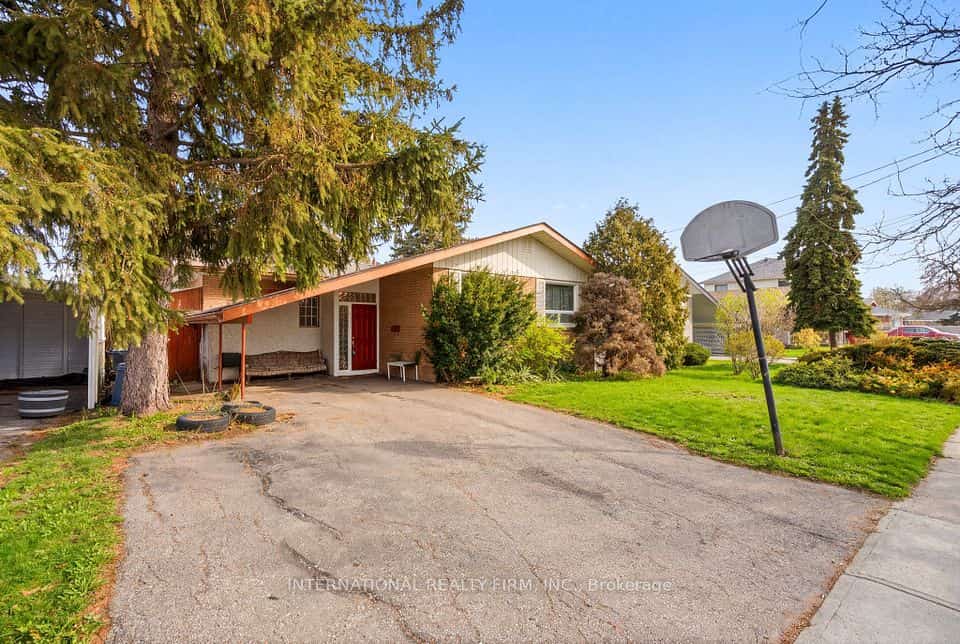 84 Hadrian Drive, Toronto, ON M9W 1V4