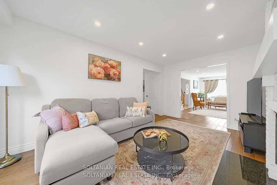 54 Braeburn Drive, Markham, ON L3T 4W8