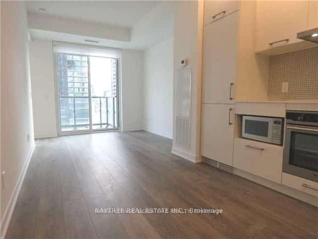 87 Peter Street #2016, Toronto, ON M5V 0P1