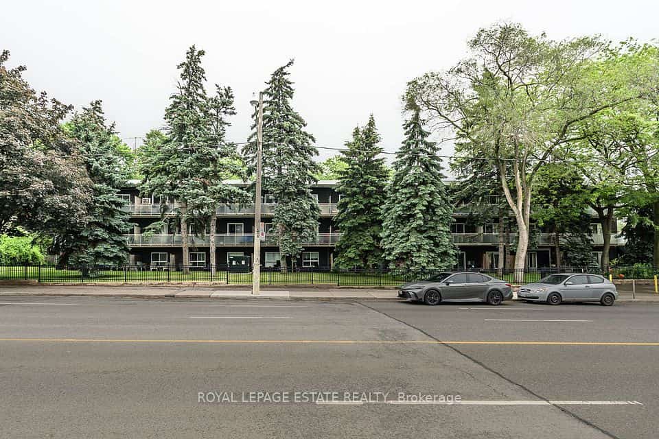 123 Woodbine Avenue Condos, Toronto