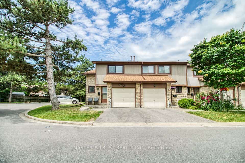 24 Fundy Bay Boulevard #38, Toronto, ON M1W 3A4