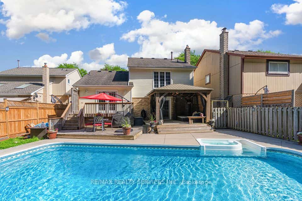 96 Royal Palm Drive, Brampton, ON L6Z 1P7