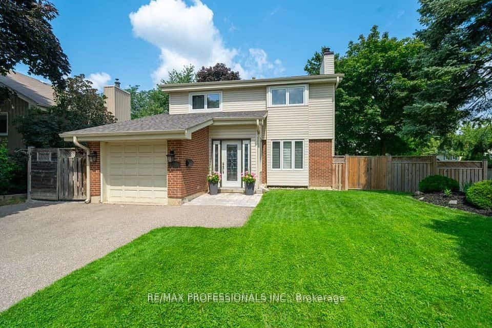 4199 Gayling Gardens, Mississauga, ON L5L 1Z8
