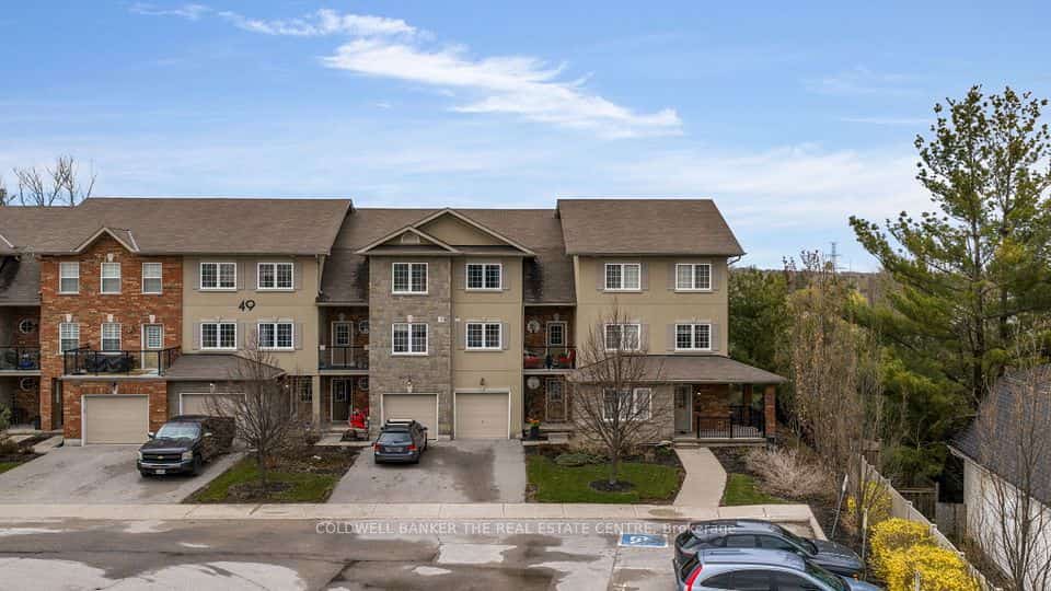 49 Ferndale Drive S #7, Barrie, ON L4N 5W9