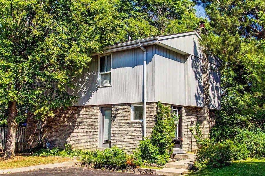 59 Kenninghall Boulevard #17, Mississauga, ON L5N 1J6