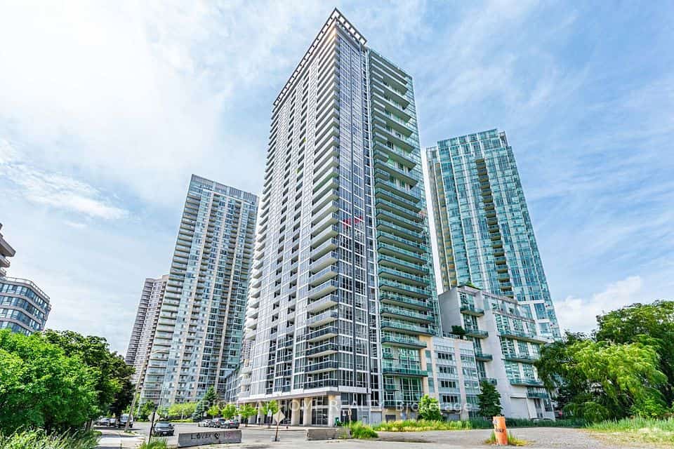 223 Webb Drive #3206, Mississauga, ON L5B 0E8