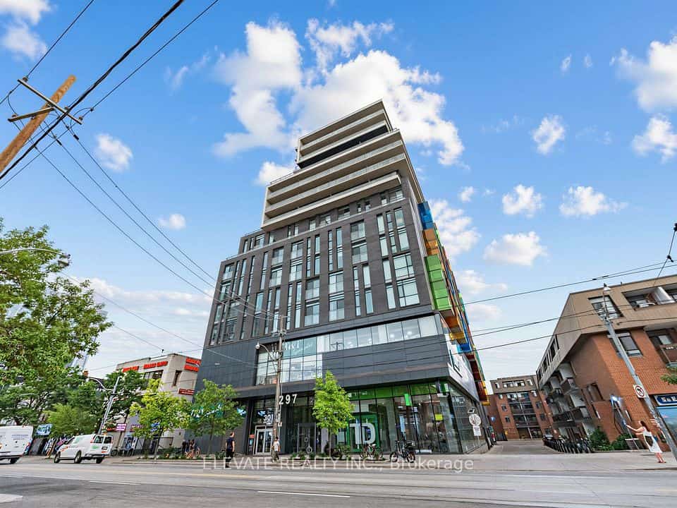 The College Condominium at Spadina, Toronto