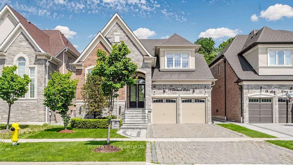19 Finland Drive, Vaughan, ON L4H 4A2