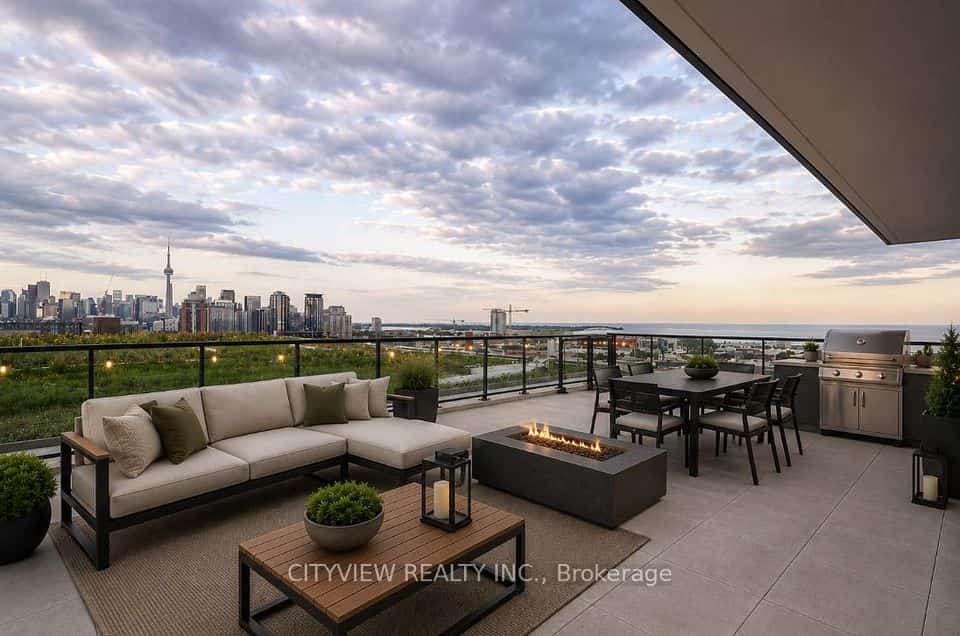 285 Dufferin Street #1402, Toronto, ON M6K 1Z7