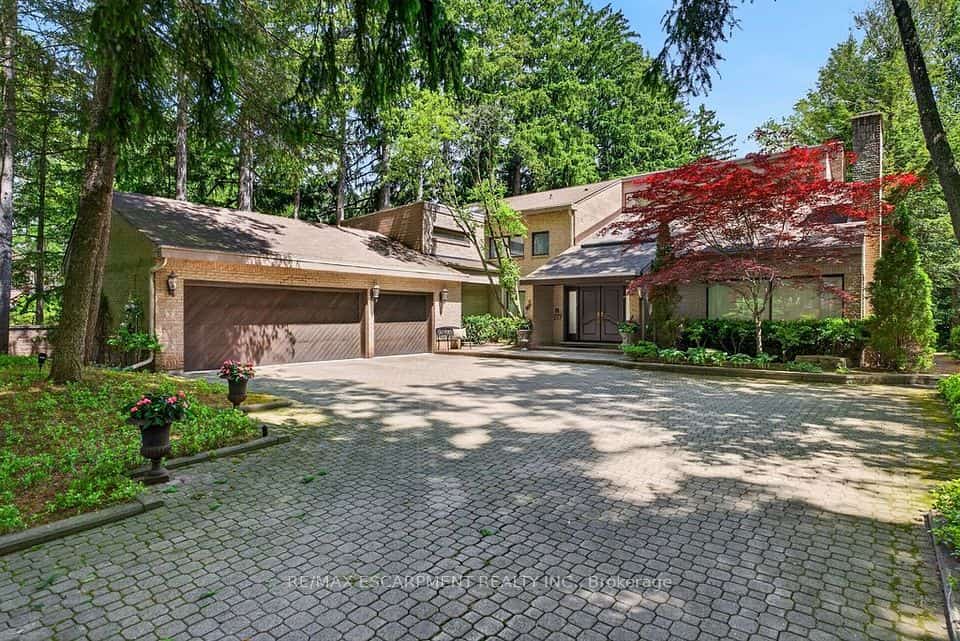 277 Shoreacres Road, Burlington, ON L7L 2H3