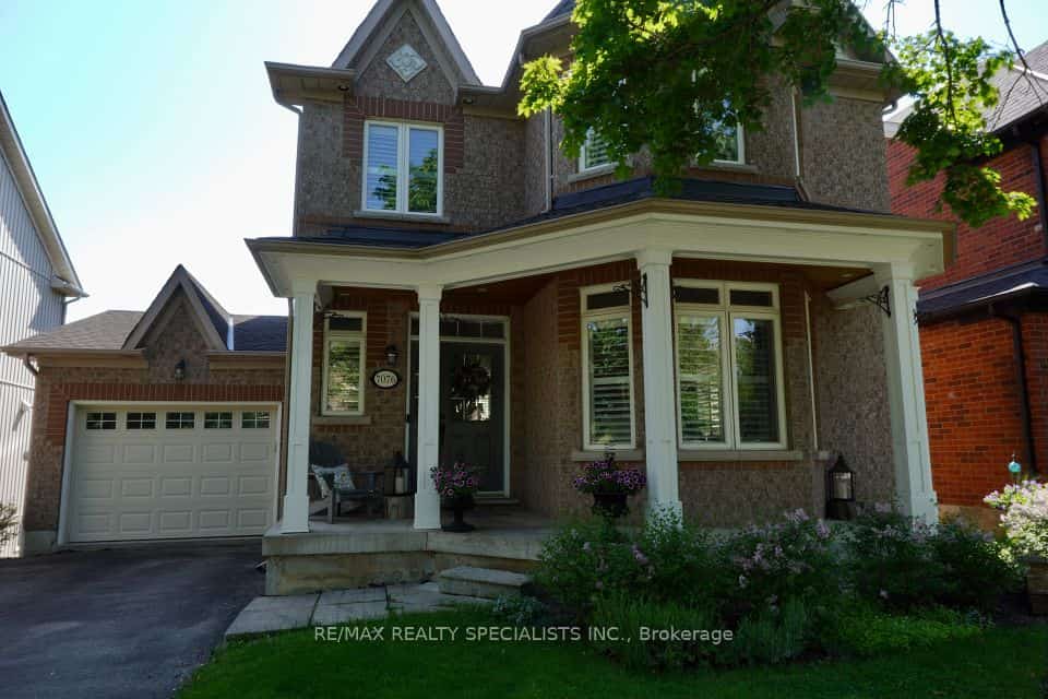 7076 Gillespie Lane, Mississauga, ON L5W 1E8