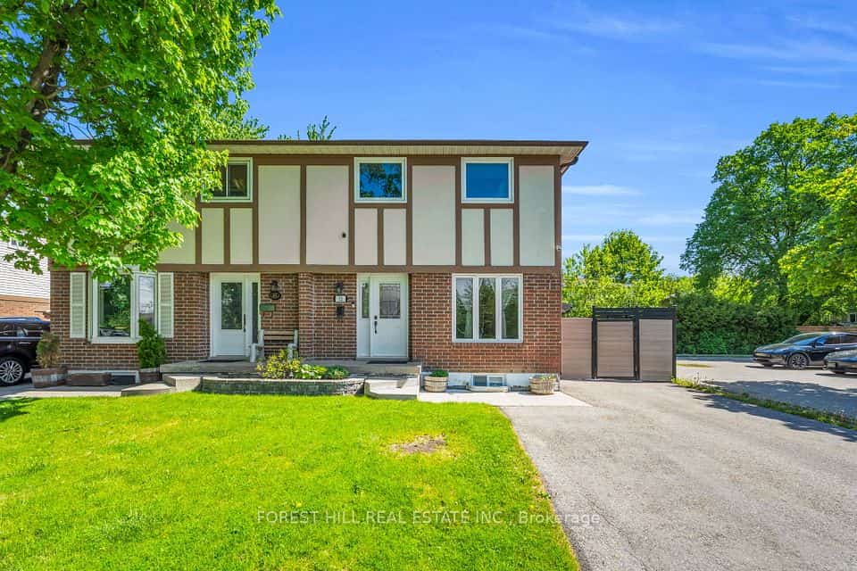 52 Mcmurchy Avenue S, Brampton, ON L6Y 1Y4