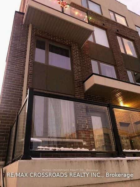 1460 Whites Road #311, Pickering, ON L1V 0E8