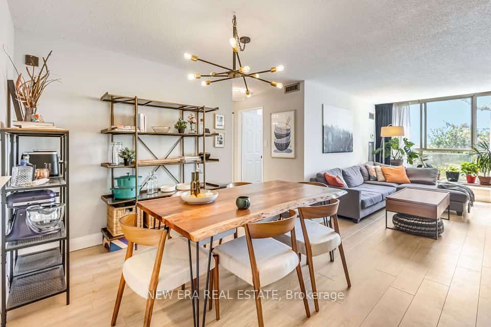 22 Southport Street #437, Toronto, ON M6S 4Y9
