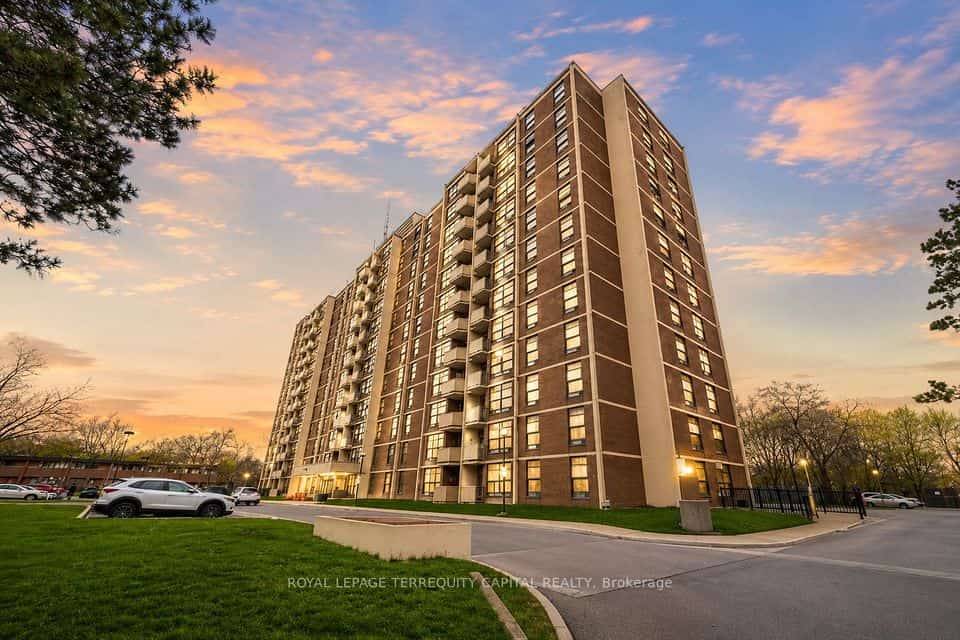 345 Driftwood Avenue #1109, Toronto, ON M3N 2P4