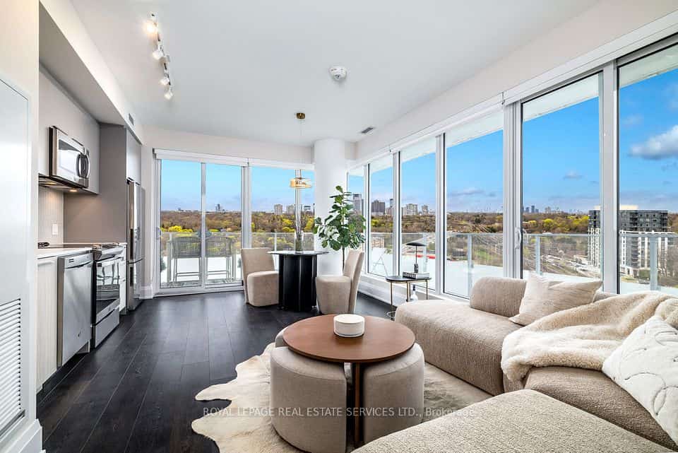 20 Brin Drive #1402, Toronto, ON M8X 0B2