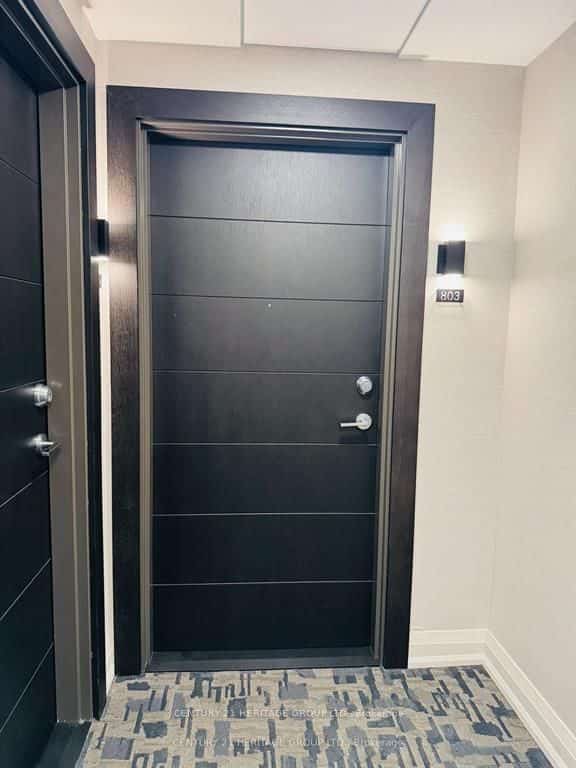 212 King William Street #803, Hamilton, ON L8R 0A7