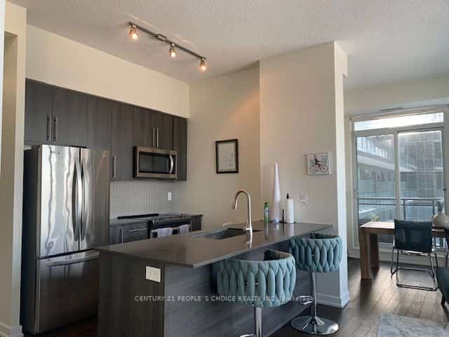 510 Curran Place #601, Mississauga, ON L5B 0J8