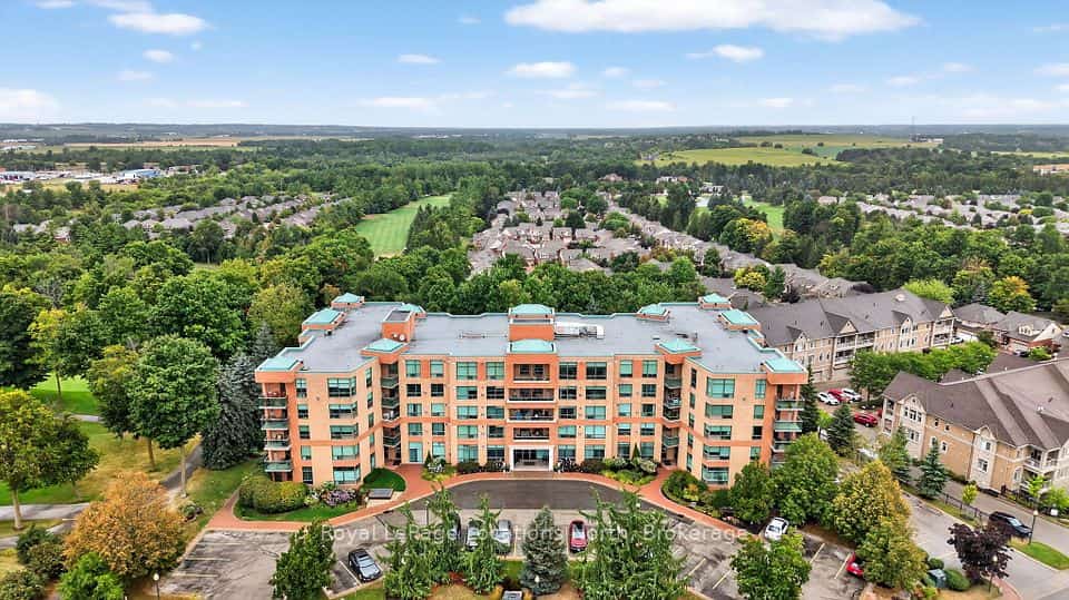 4 Briar Hill Heights #213, New Tecumseth, ON L9R 1Z7