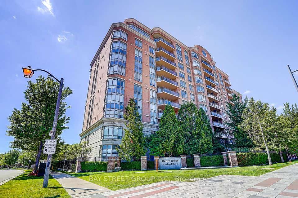 130 Pond Drive #LPH3, Markham, ON L3T 7W5