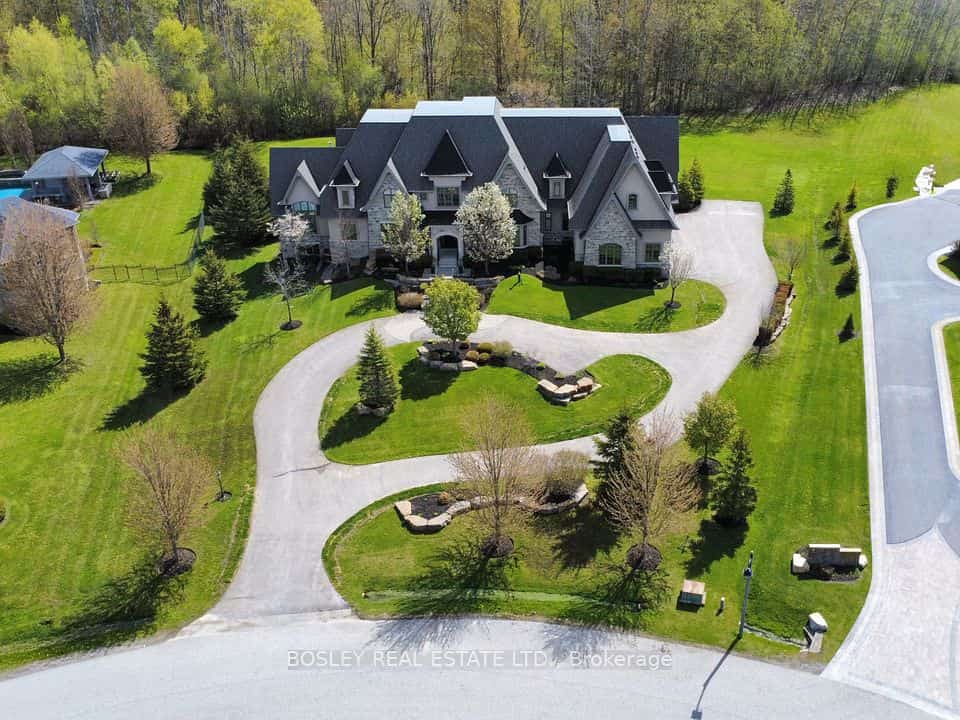 3325 Hollywood Court, Pickering, ON L1X 0A3
