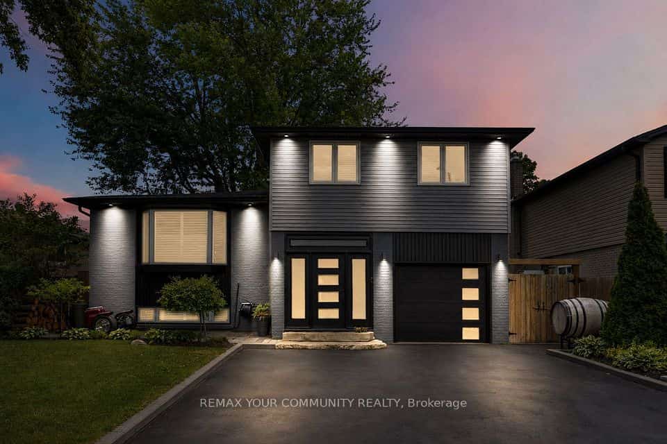 614 Rupert Avenue, Whitchurch-Stouffville, ON L4A 1W1
