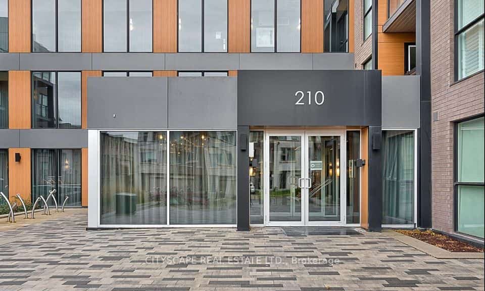 210 Sabina Drive #119, Oakville, ON L6H 0W6