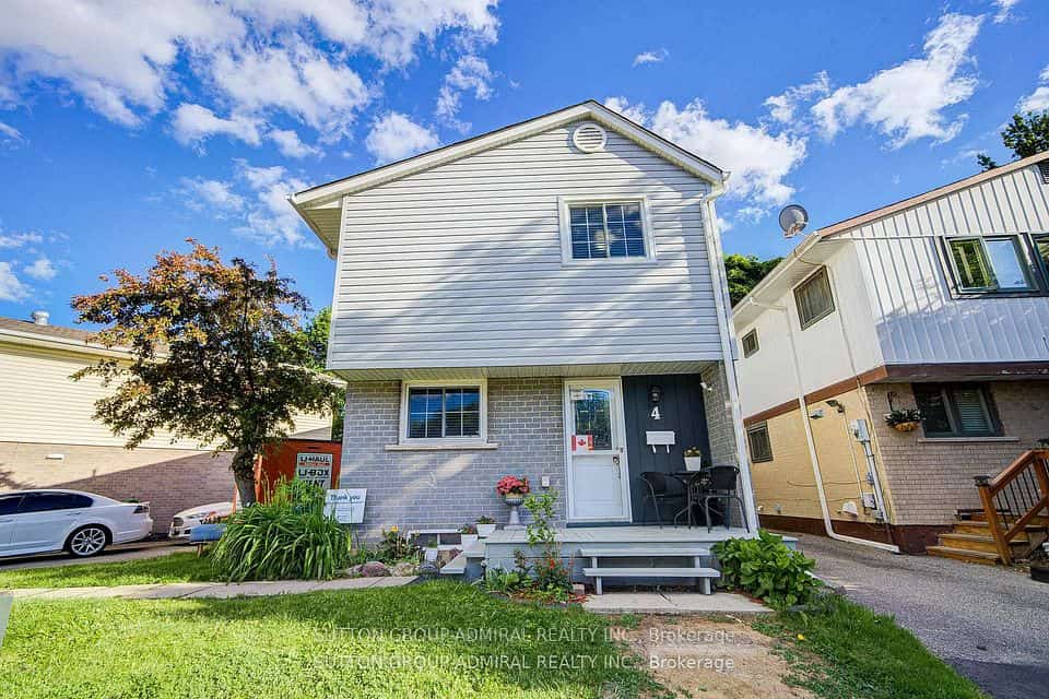 4 Hilda Court, Brampton, ON L6S 2C1