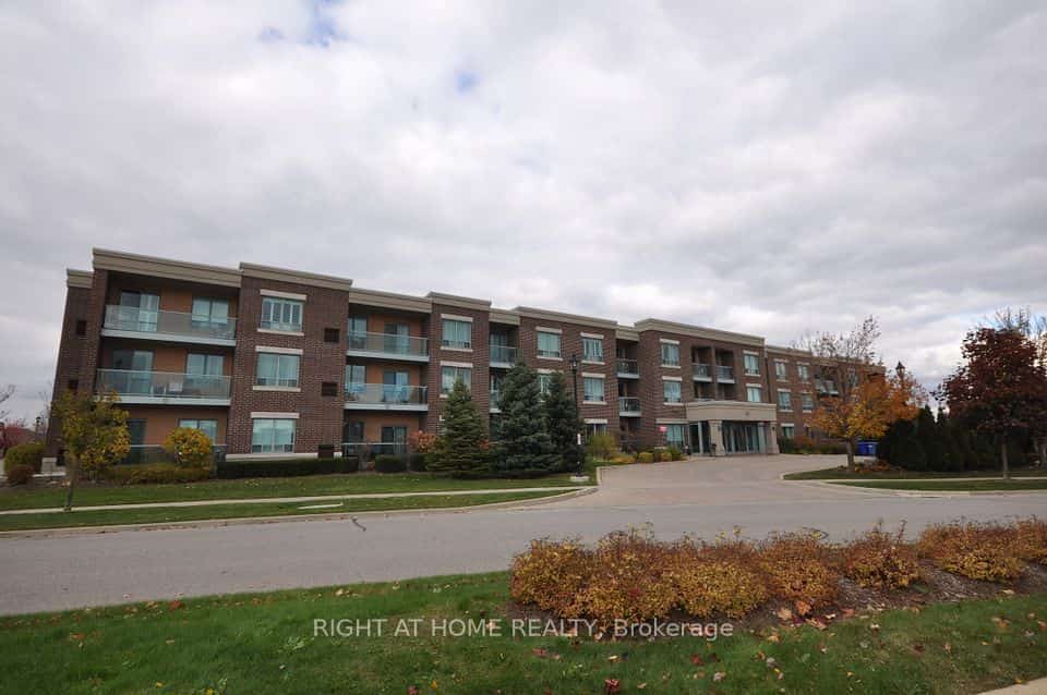 65 Via Rosedale Way N #314, Brampton, ON L6R 3N8