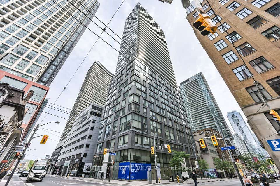 101 Peter Street W #3903, Toronto, ON M5V 0G6