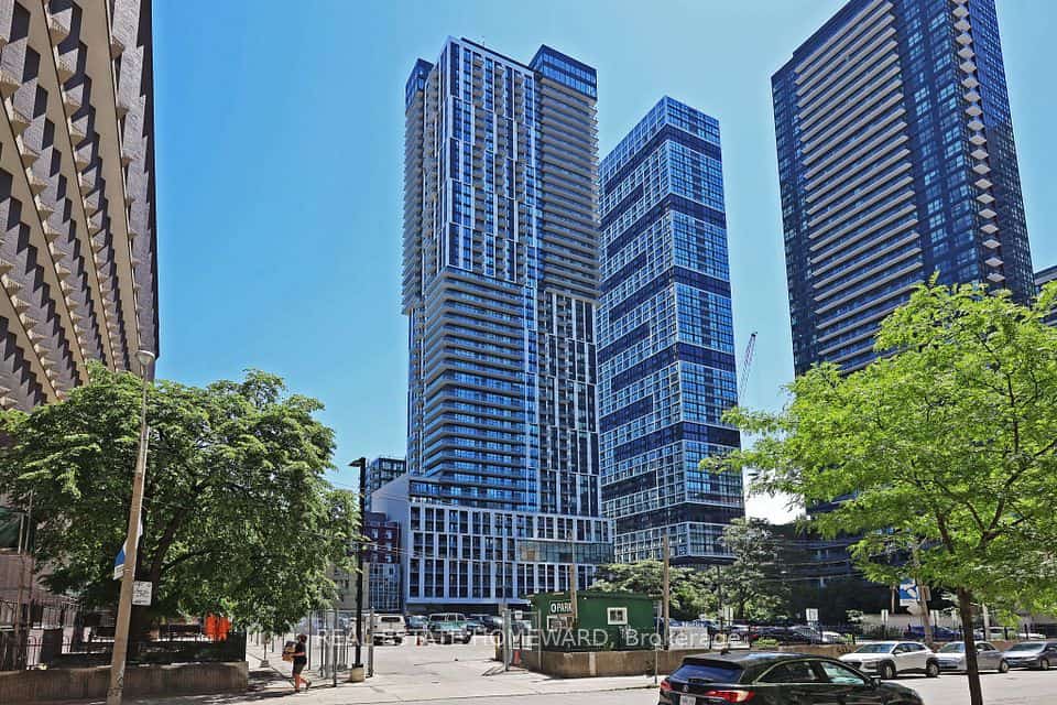 251 Jarvis Street #2006, Toronto, ON M5B 0C3