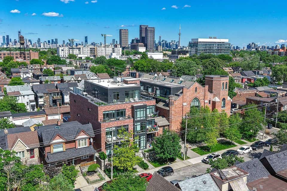 245 Perth Avenue N #104, Toronto, ON M6P 3X9