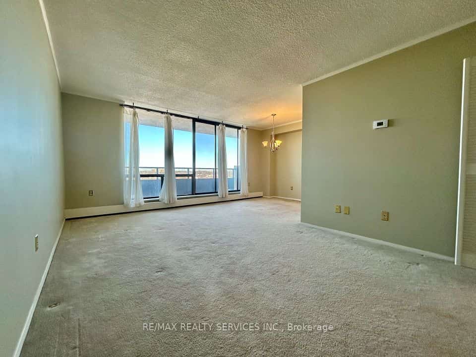 2929 Aquitaine Avenue #701, Mississauga, ON L5N 2C7
