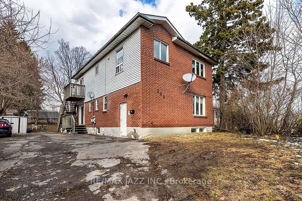 380 Phillip Murray Avenue, Oshawa, ON L1J 1H3