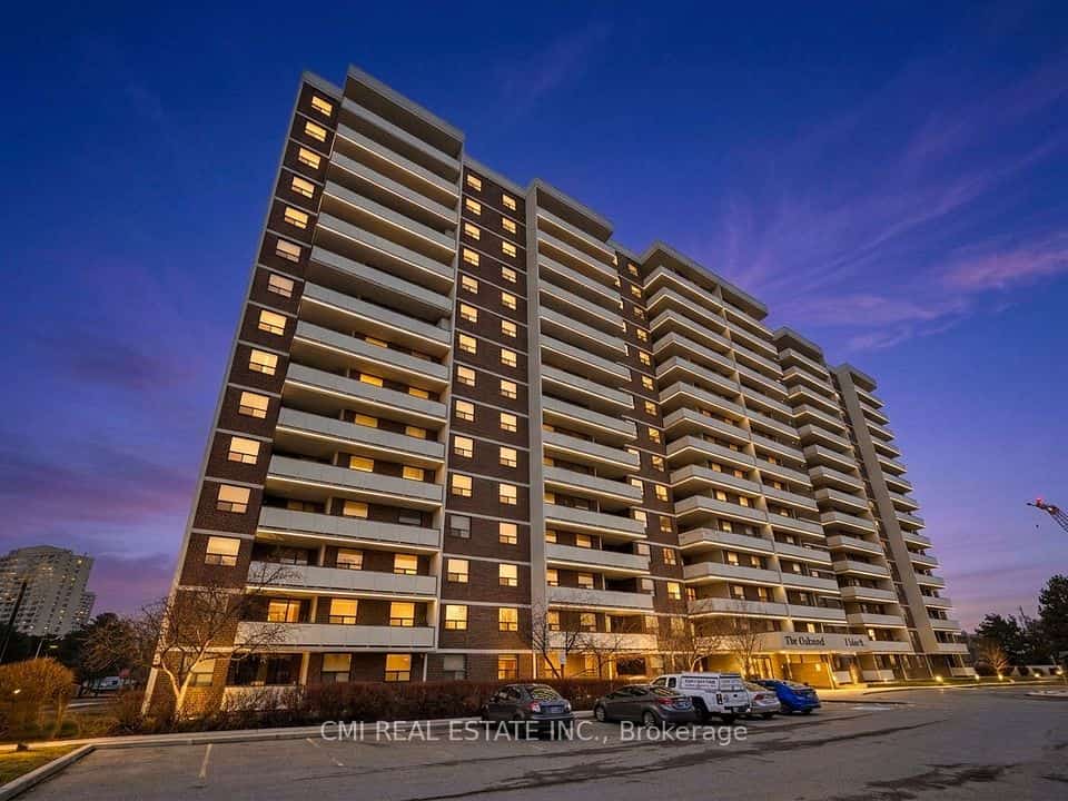 3 Lisa Street #308, Brampton, ON L6T 4A2