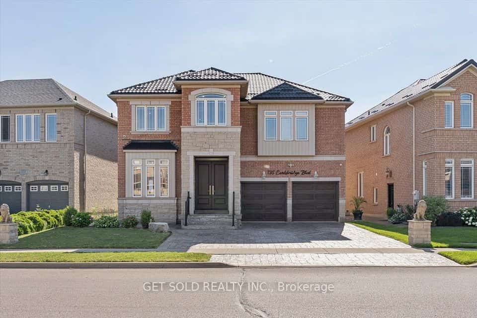 135 Earlsbridge Boulevard, Brampton, ON L7A 3T7