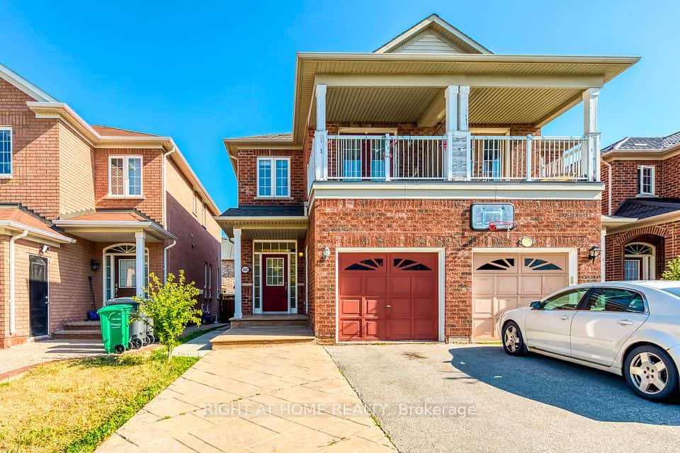 3402 Fountain Park Avenue, Mississauga, ON L5M 7E3