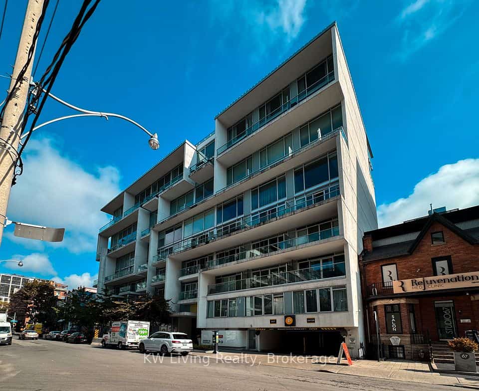 75 Portland Street #901, Toronto, ON M5V 2M9