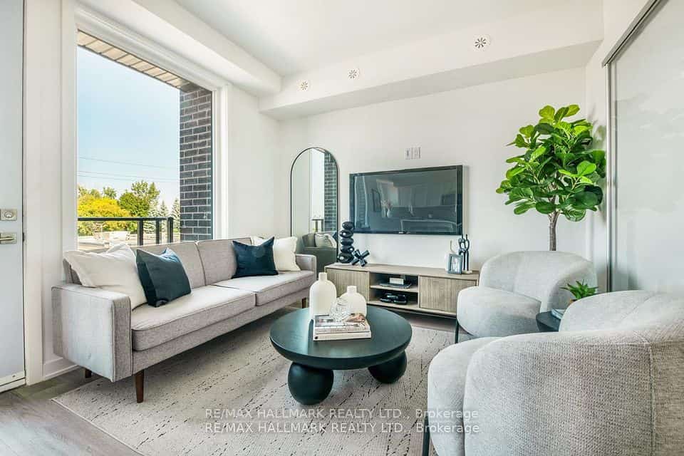1499 O'Connor Drive #2, Toronto, ON M4B 2V5