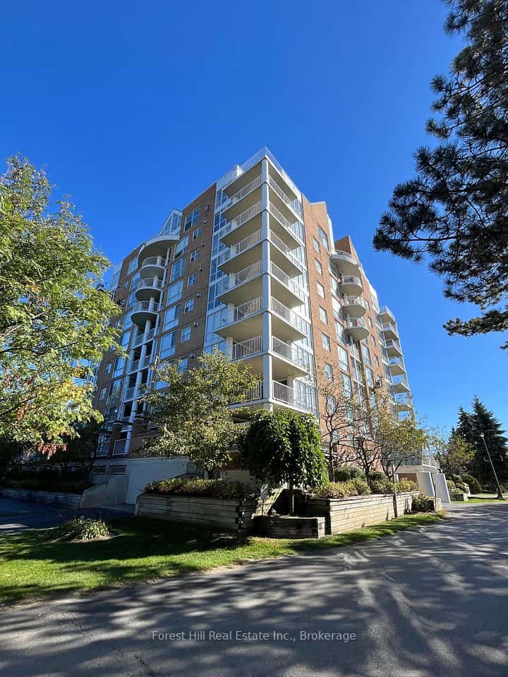 24 Ramblings Way #402, Collingwood, ON L9Y 5C6