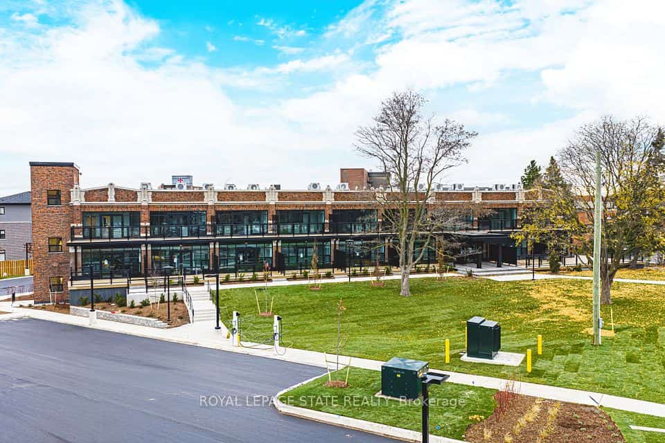 555 Sanatorium Road #107, Hamilton, ON L9C 2B1
